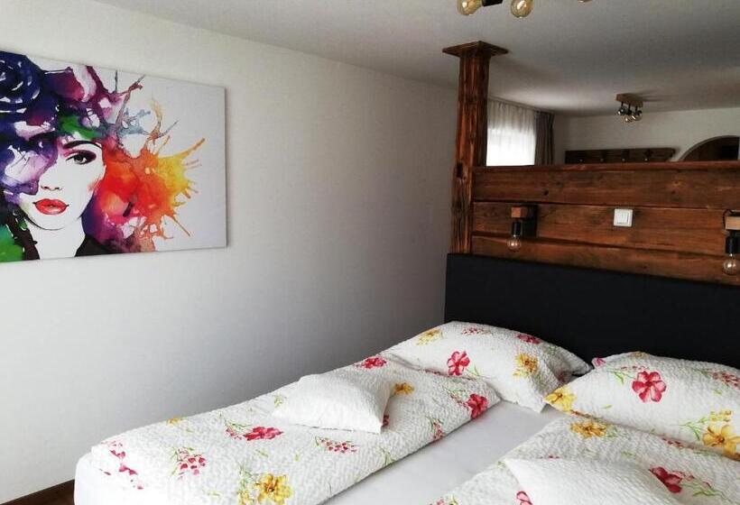 فندق Ortnerhof Ennstal