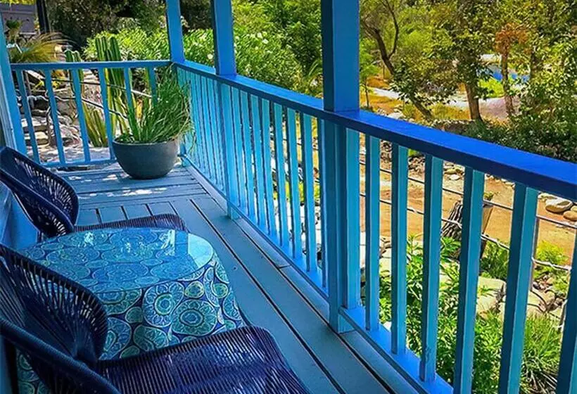 Hotelli Rio Sierra Riverhouse