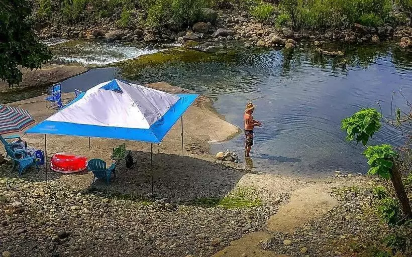 Hotelli Rio Sierra Riverhouse
