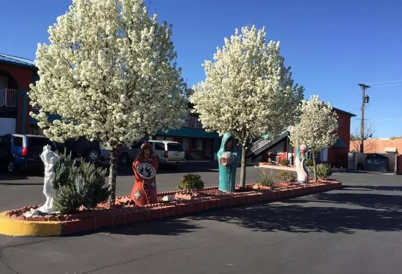 Hotelli Sandia Peak Inn Old Town Abq, A Howard Johnson By Wyndham