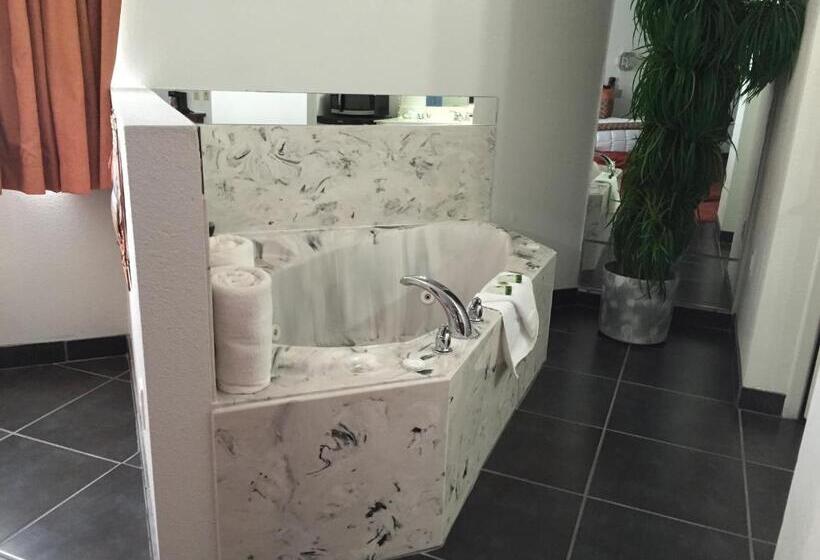 ホテル Sandia Peak Inn Old Town Abq, A Howard Johnson By Wyndham