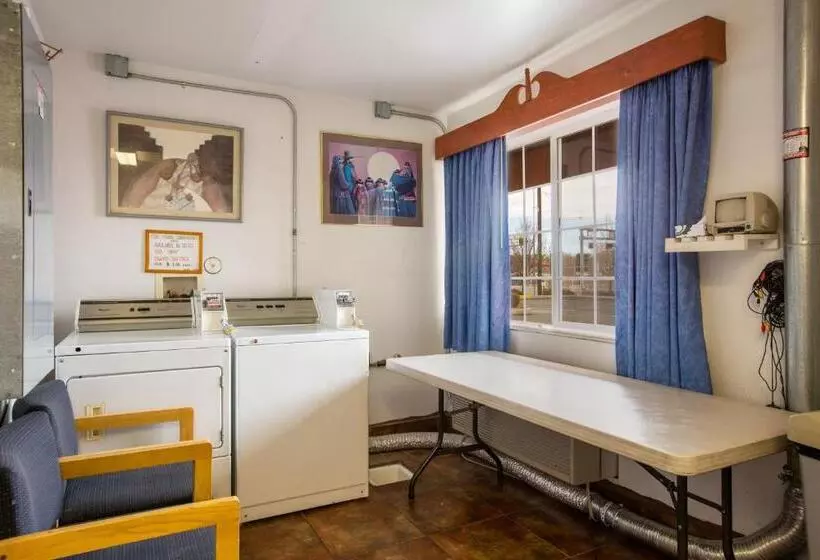Hotelli Sandia Peak Inn Old Town Abq, A Howard Johnson By Wyndham