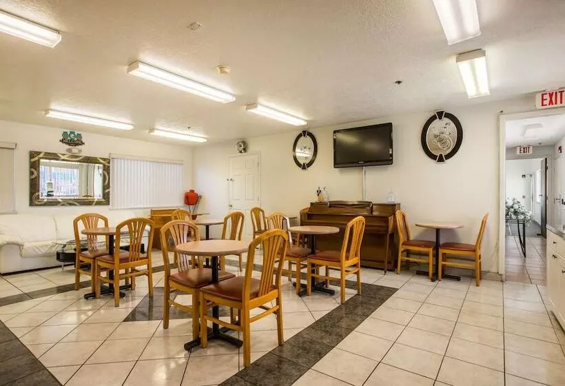 Hotelli Sandia Peak Inn Old Town Abq, A Howard Johnson By Wyndham