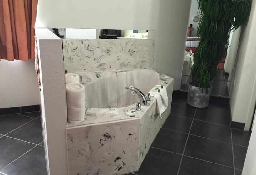 ホテル Sandia Peak Inn Old Town Abq, A Howard Johnson By Wyndham