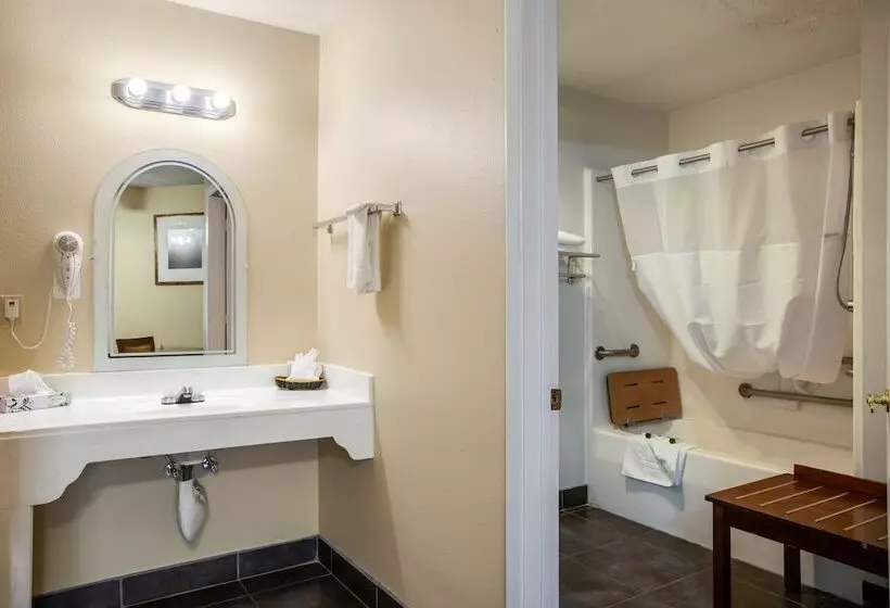 Hotelli Sandia Peak Inn Old Town Abq, A Howard Johnson By Wyndham