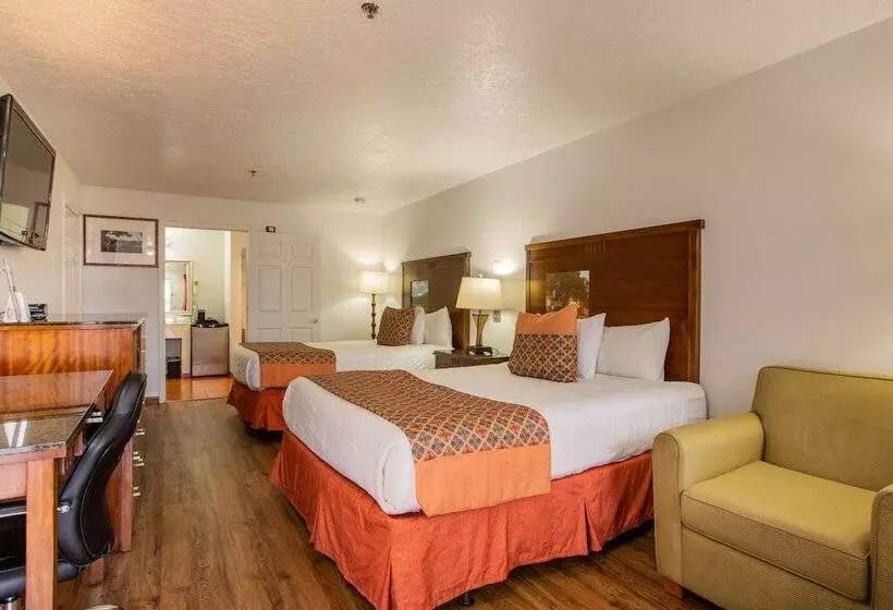 Hotelli Sandia Peak Inn Old Town Abq, A Howard Johnson By Wyndham