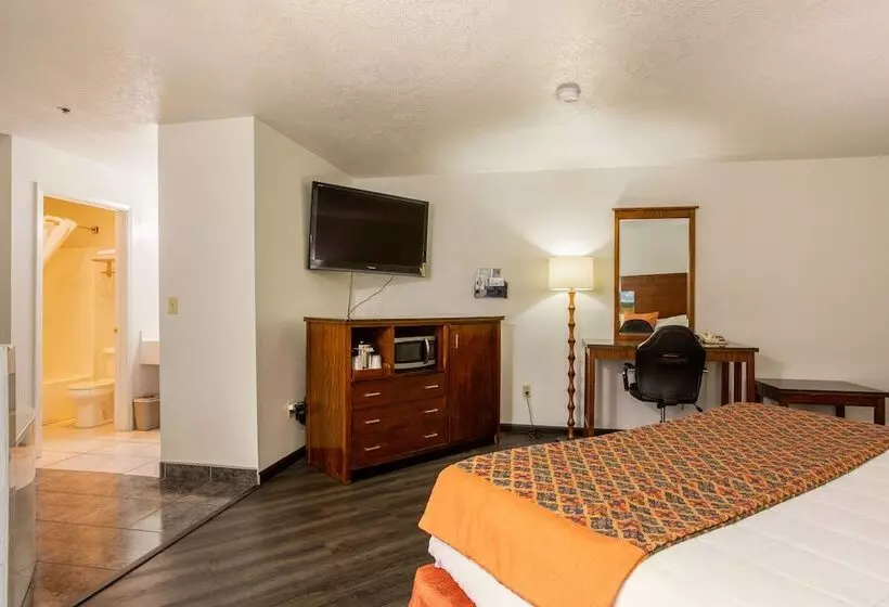Hotelli Sandia Peak Inn Old Town Abq, A Howard Johnson By Wyndham