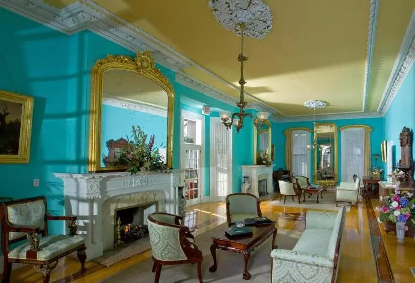 ホテル Southern Mansion