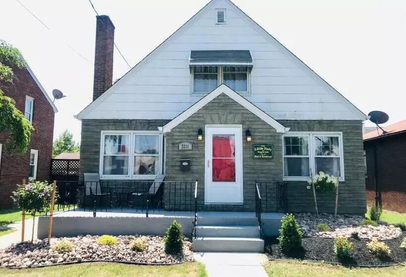 ホテル The Little Italy Of Niagara Falls Bed & Breakfast