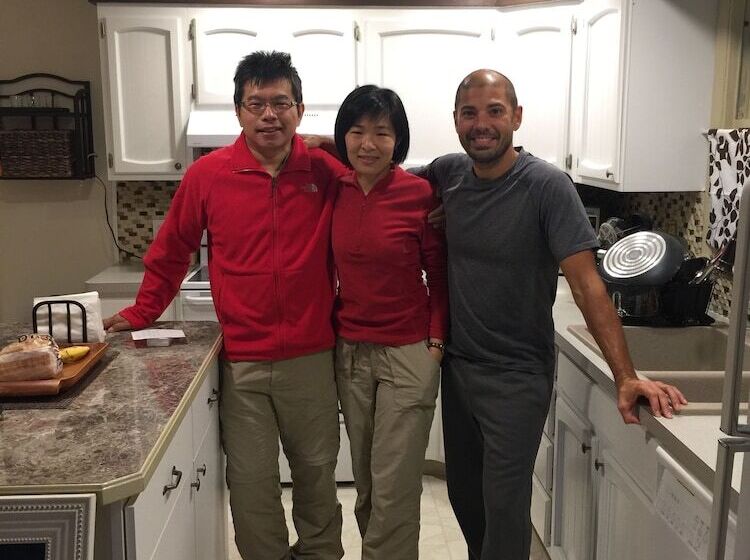 فندق The Little Italy Of Niagara Falls Bed & Breakfast