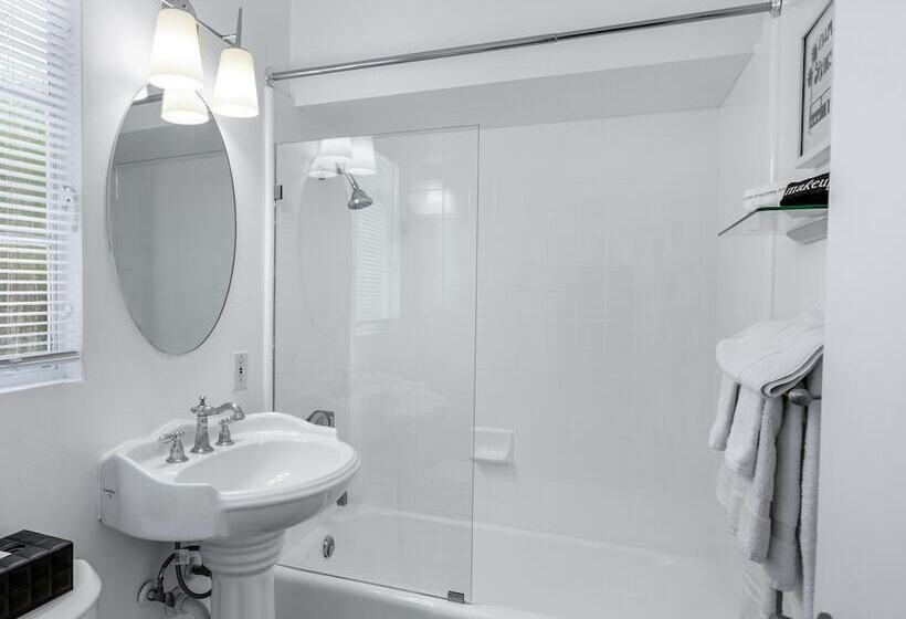 The Three Fifty Hotel, A Kirkwood Collection