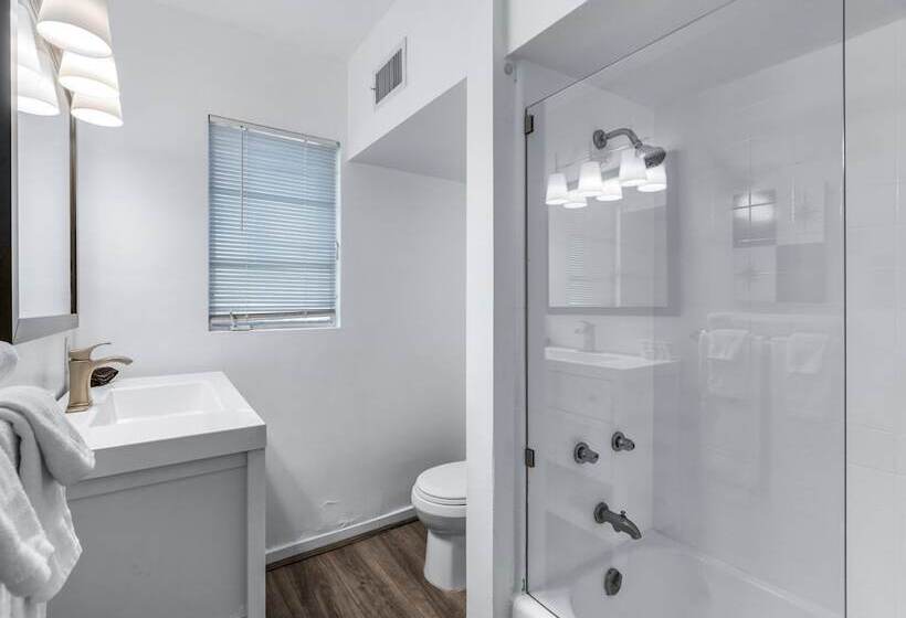 The Three Fifty Hotel, A Kirkwood Collection