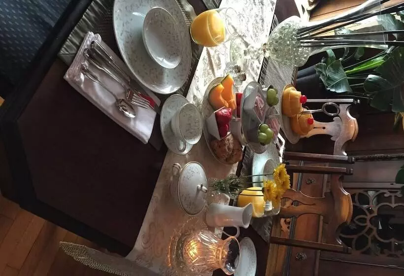 هتل Wc Lipe Mansion