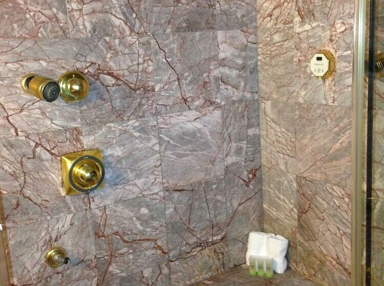 فندق Wc Lipe Mansion