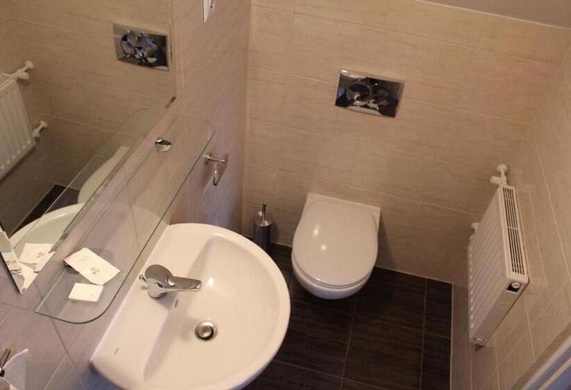 فندق Zajazd Podlesie