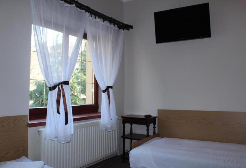 فندق Zajazd Podlesie