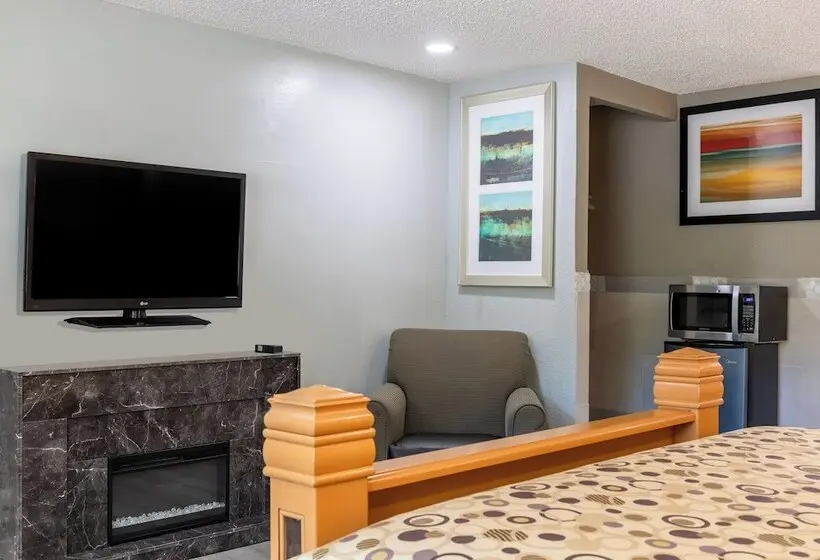 Motel 6 - Aberdeen, WA