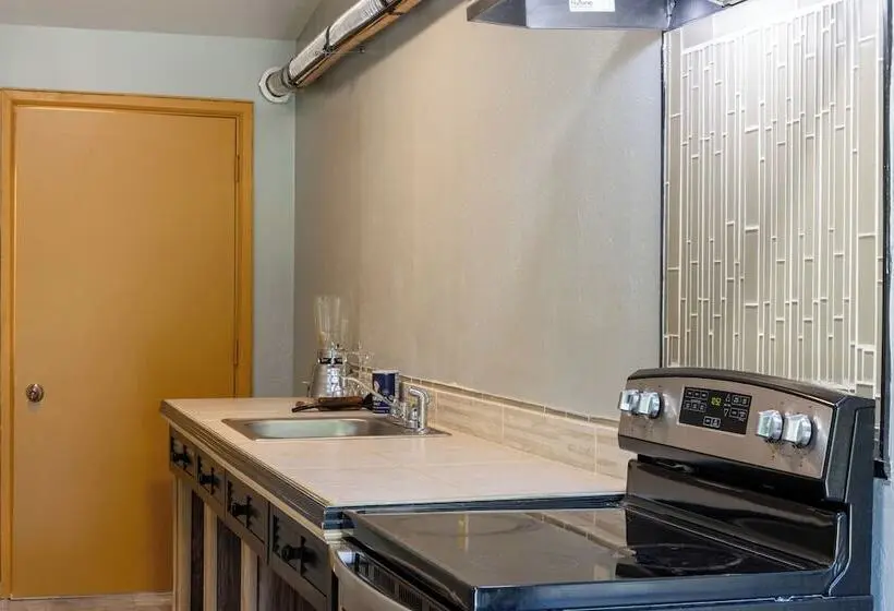 Motel 6 - Aberdeen, WA