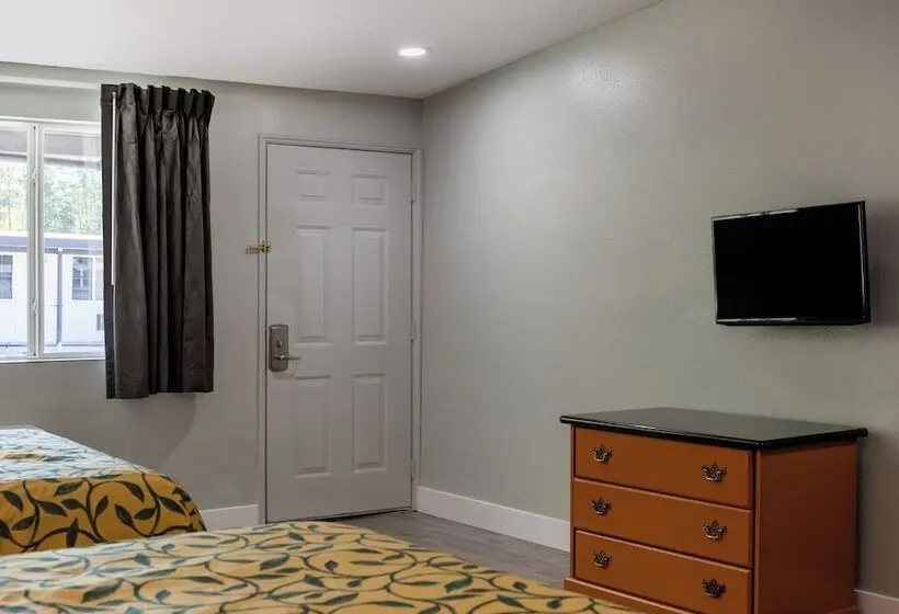 Motel 6 - Aberdeen, WA