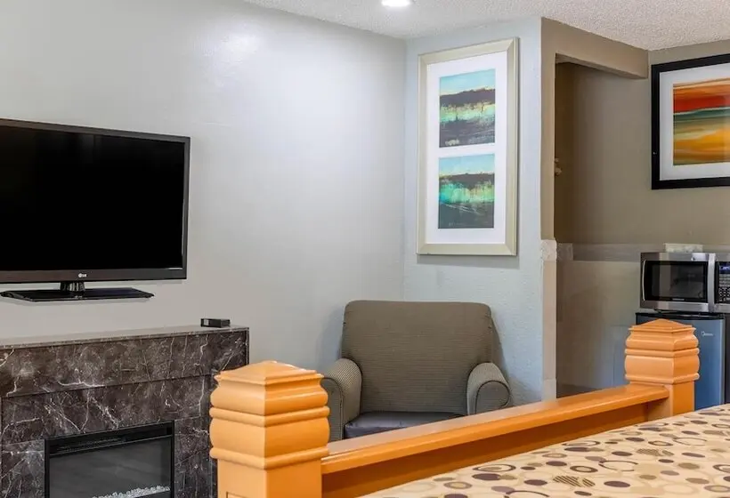 Motel 6 - Aberdeen, WA