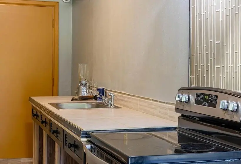 Motel 6 - Aberdeen, WA