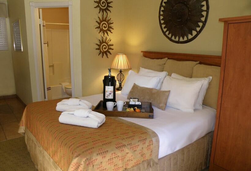 The River's Edge Motel Lodge & Resort