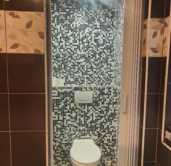 호스텔 Chambre Climatisée Et Cosy Auberge Du Manala Hôtel 24 24