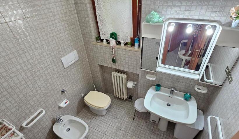 تختخواب و صبحانه Angoletto Sirolo Affittacamere