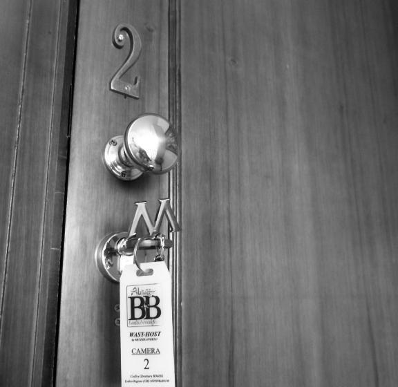 Bed and Breakfast Wast Host By Michelangelo