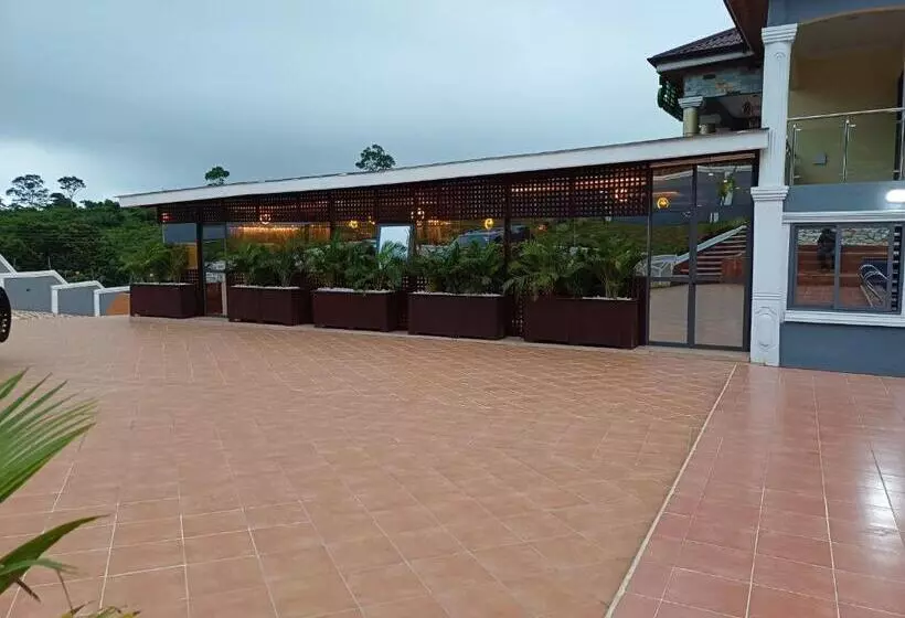 Eve S Hills Hotel. Larteh Akuapem