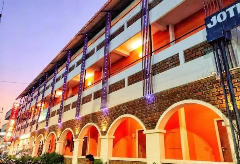 Hotelli A K Residency