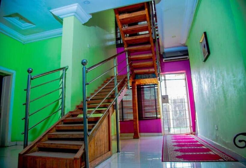 هتل Joseph Court Hospitality Gaduwa Estate