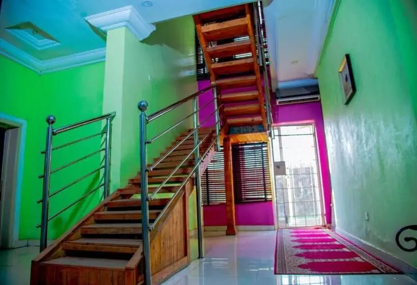 هتل Joseph Court Hospitality Gaduwa Estate