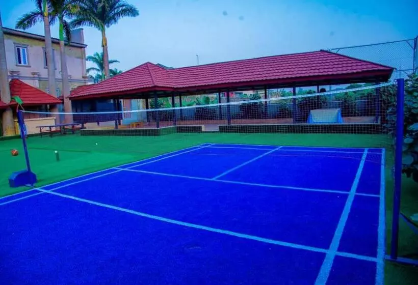 هتل Joseph Court Hospitality Gaduwa Estate
