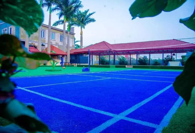 هتل Joseph Court Hospitality Gaduwa Estate
