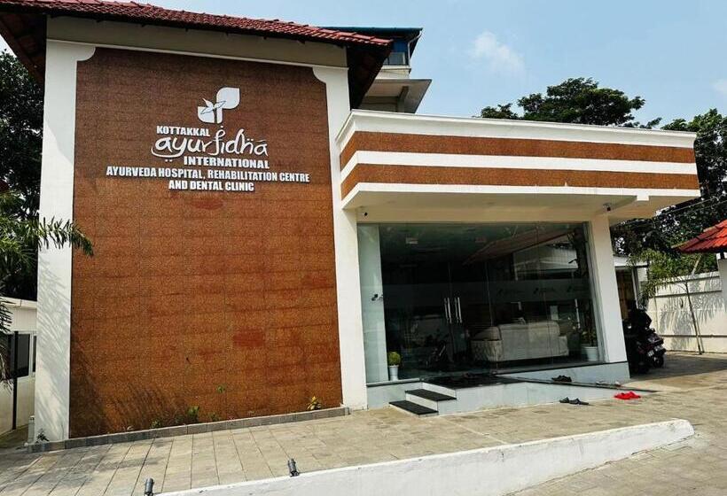 בית מלון כפרי Kottakkal Ayurfidha Wellness Centre & Dental Clinic