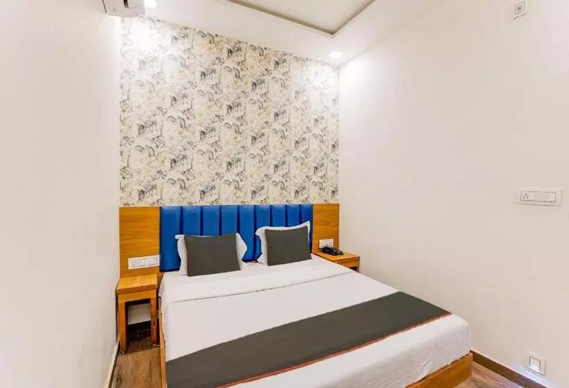هتل O Mahi Inn