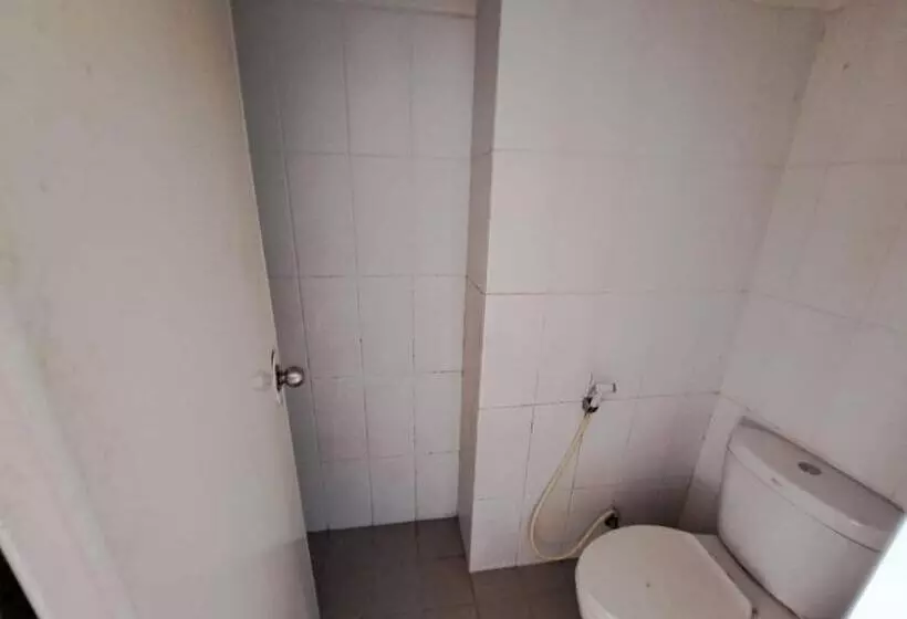 ホテル Oyo Life 93140 Apartment Grand Sentraland By Fahri