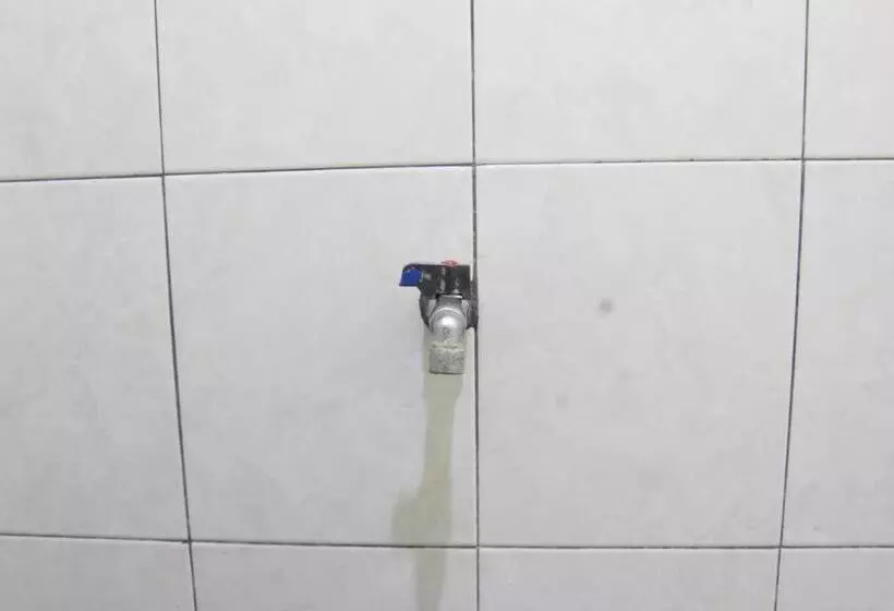 ホテル Oyo Life 93157 Kos Kaloka