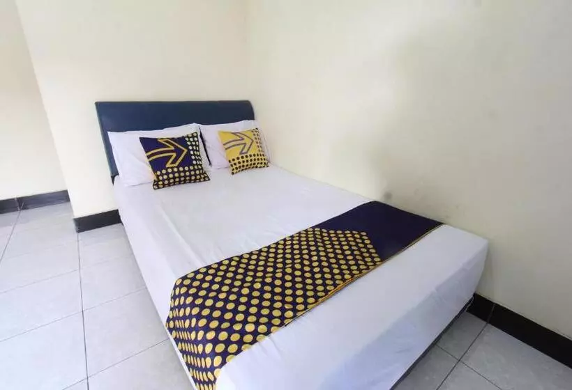 ホテル Oyo Life 93157 Kos Kaloka