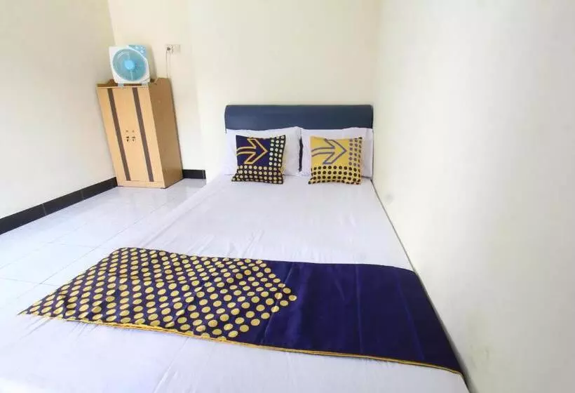 ホテル Oyo Life 93157 Kos Kaloka