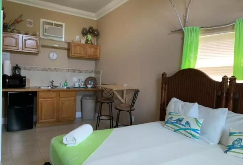 هتل Rolles Place Cabanas