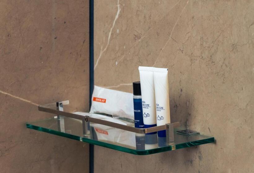 The Lodgers Hotel Near India Expo Centre & Mart Greater Noida