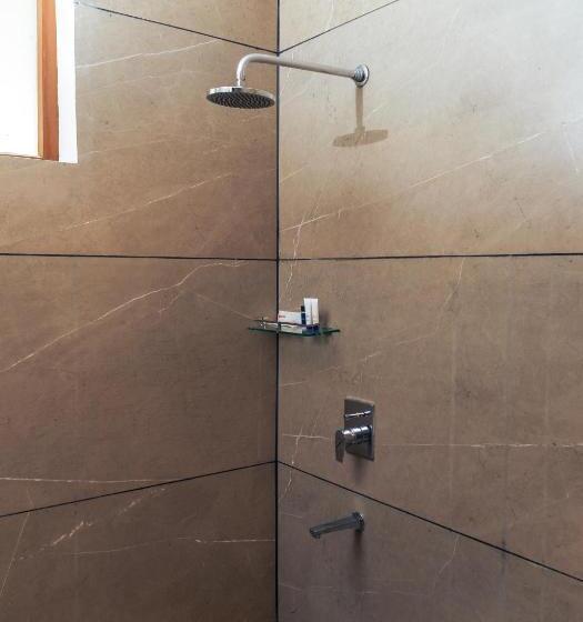 The Lodgers Hotel Near India Expo Centre & Mart Greater Noida