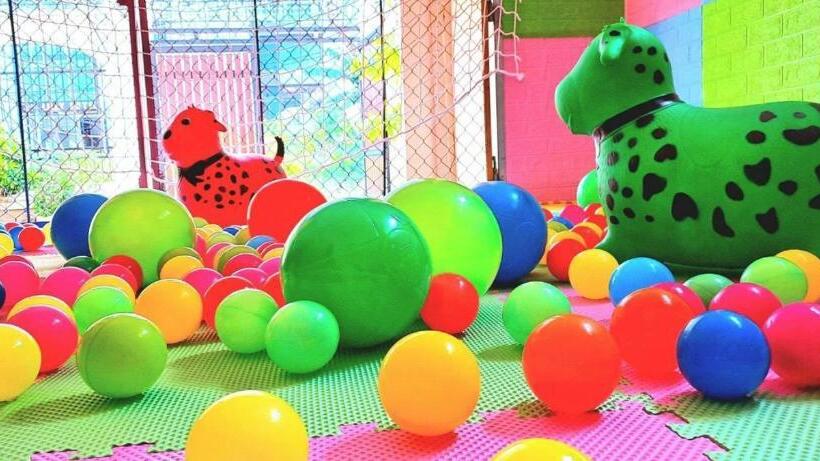 Lux Hotel Villa Hồ Bơi