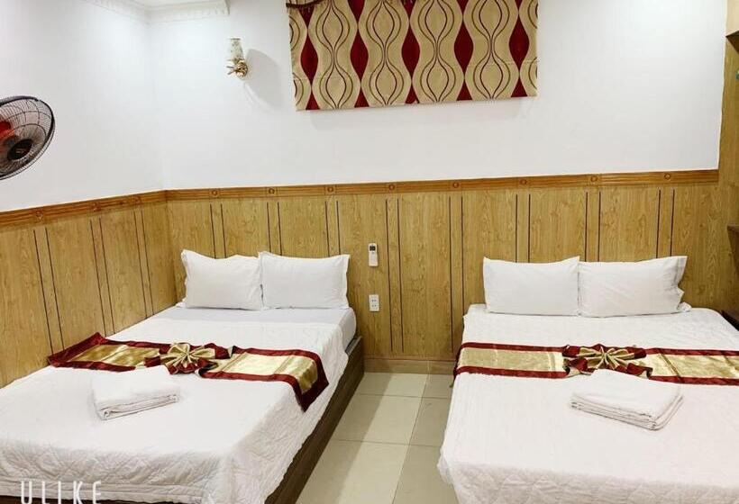 Lux Hotel Villa Hồ Bơi