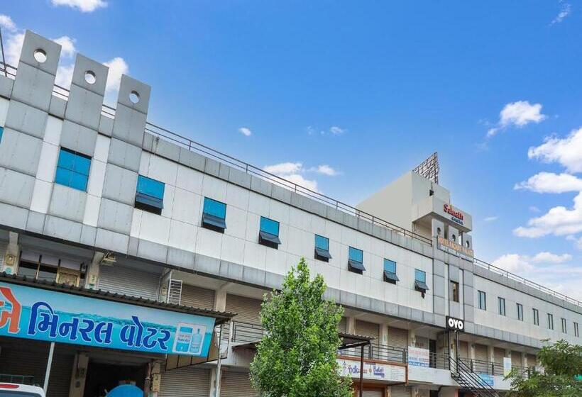 Oyo Hotel Raghav Palace