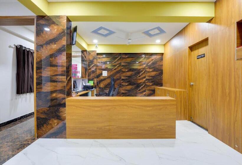 Oyo Hotel Raghav Palace