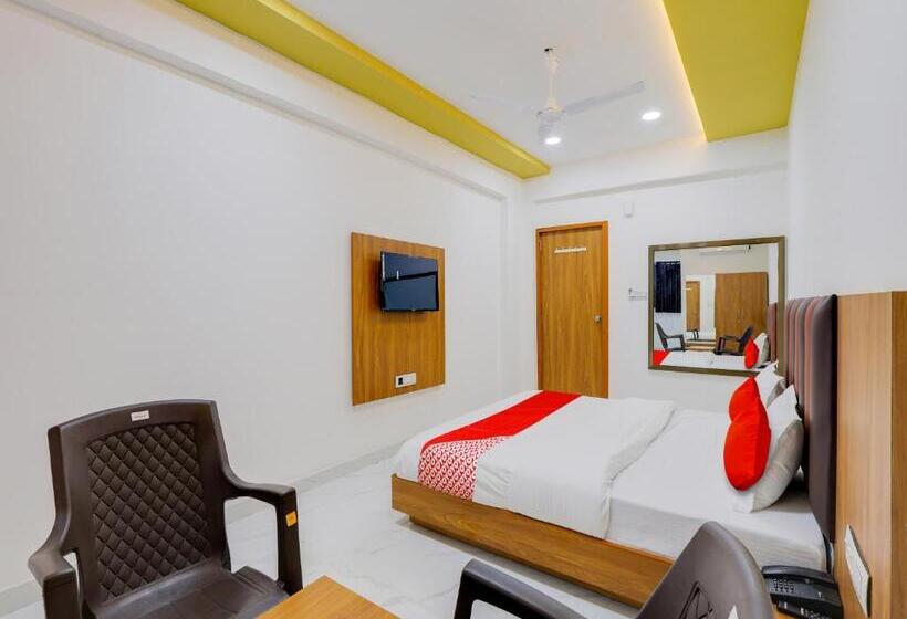 Oyo Hotel Raghav Palace