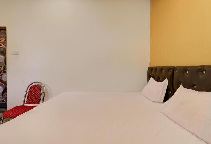 Oyo Hotel Shyam Palace